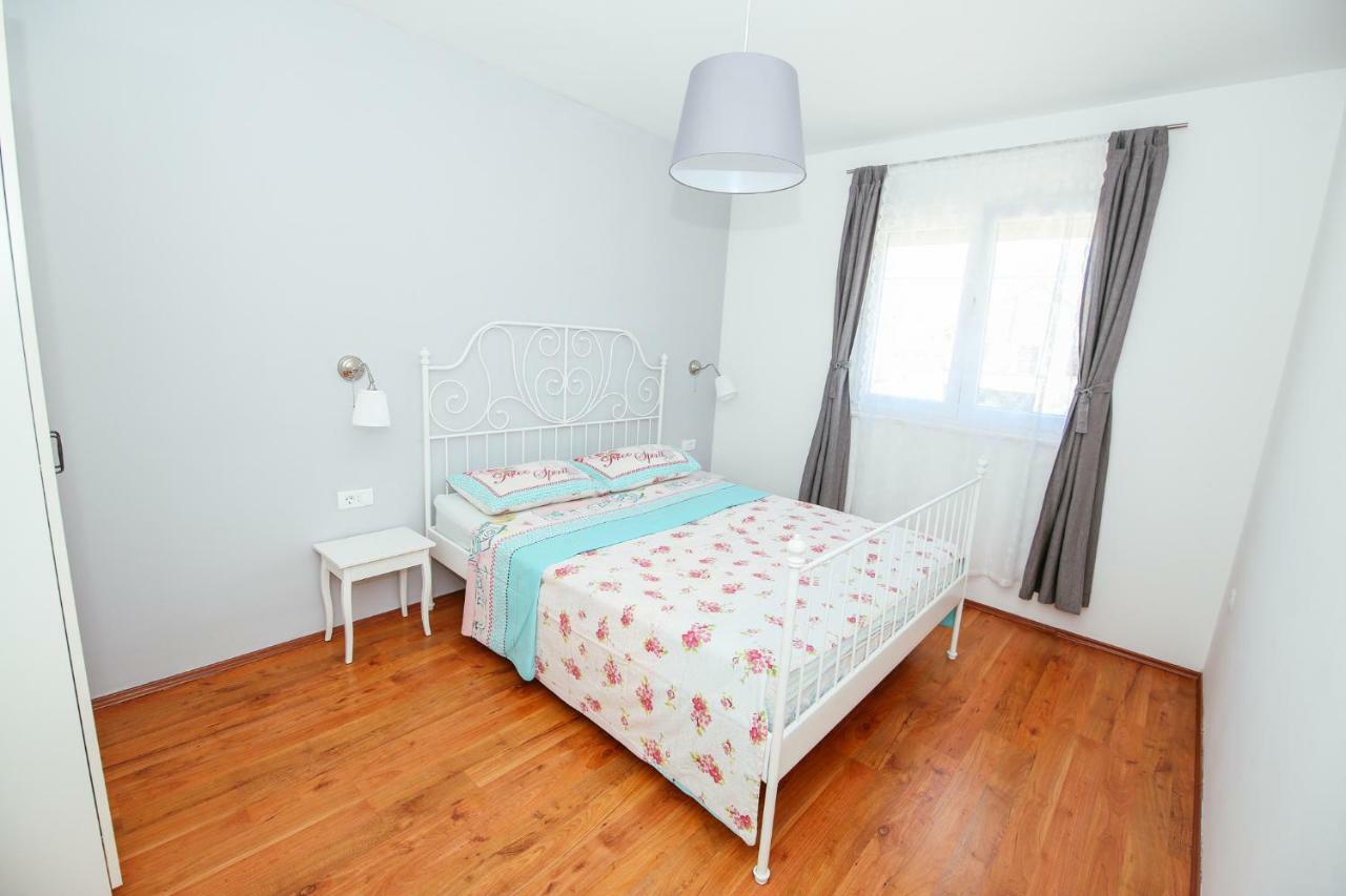 Apartmani Maksan Пакоштане Экстерьер фото